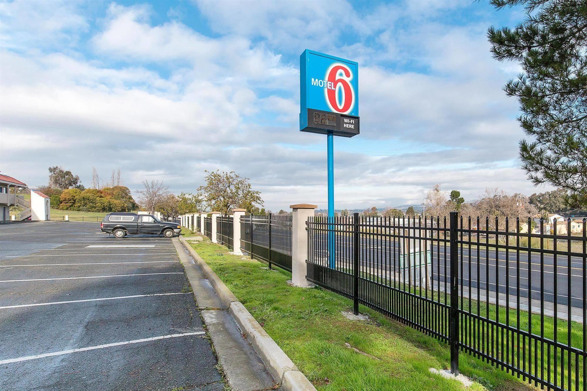 Motel 6 Vallejo - Maritime North Eksteriør bilde